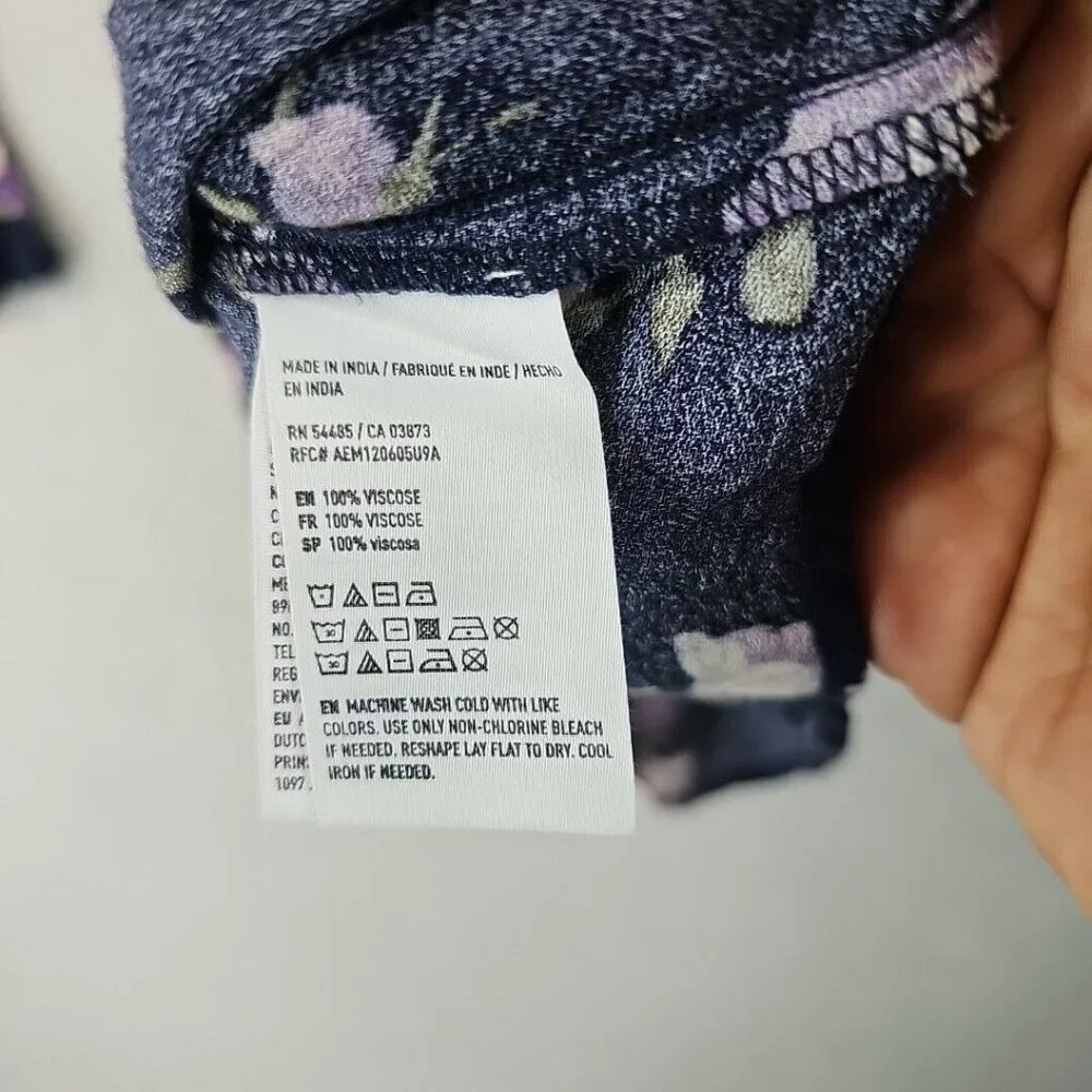 American Eagle Romper Womens XS Navy Blue Floral Viscose V-Neck Comfort Spring - Picture 12 of 12
